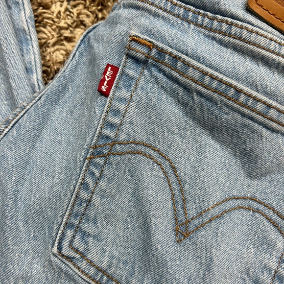 Levi's Big E Premium Denim Wedgie Straight Jeans Sz 26 Light Wash - Picture 2 of 8